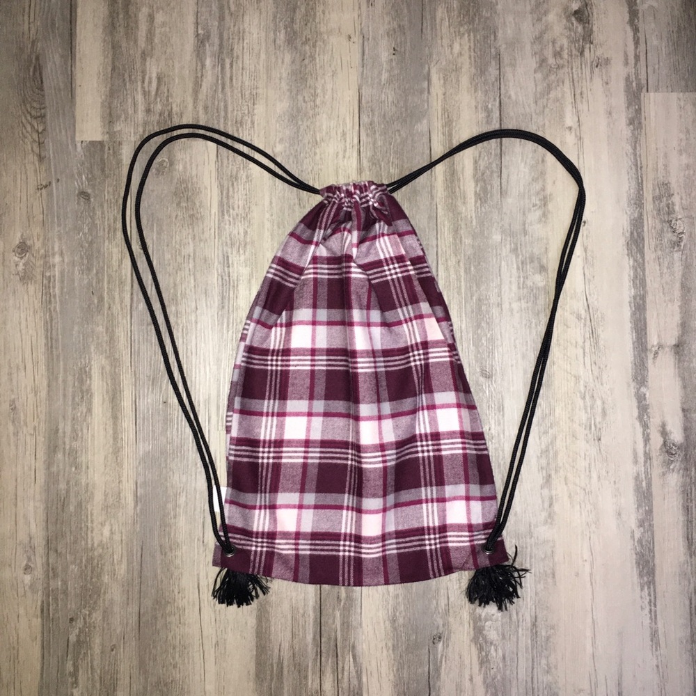 Maroon drawstring bag/backpack